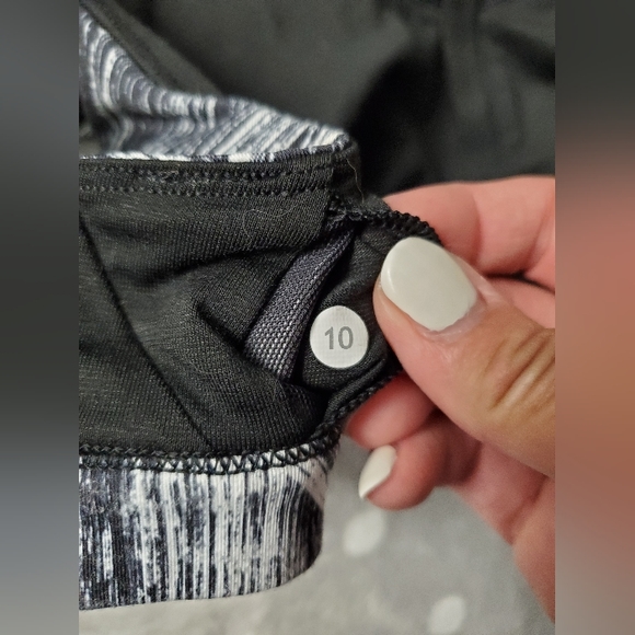 Lululemon Zip Up Sports Bra - Picture 9 of 11